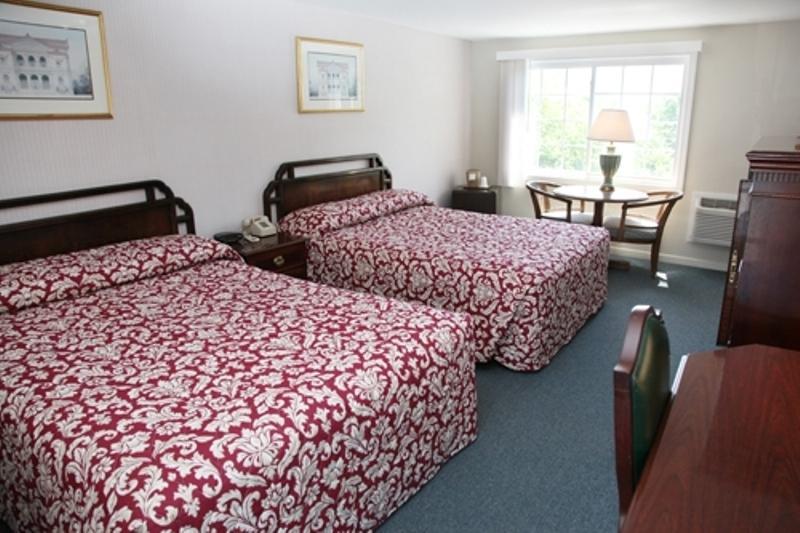 Centerville Corners Inn Room photo