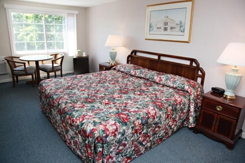 Centerville Corners Inn Room photo