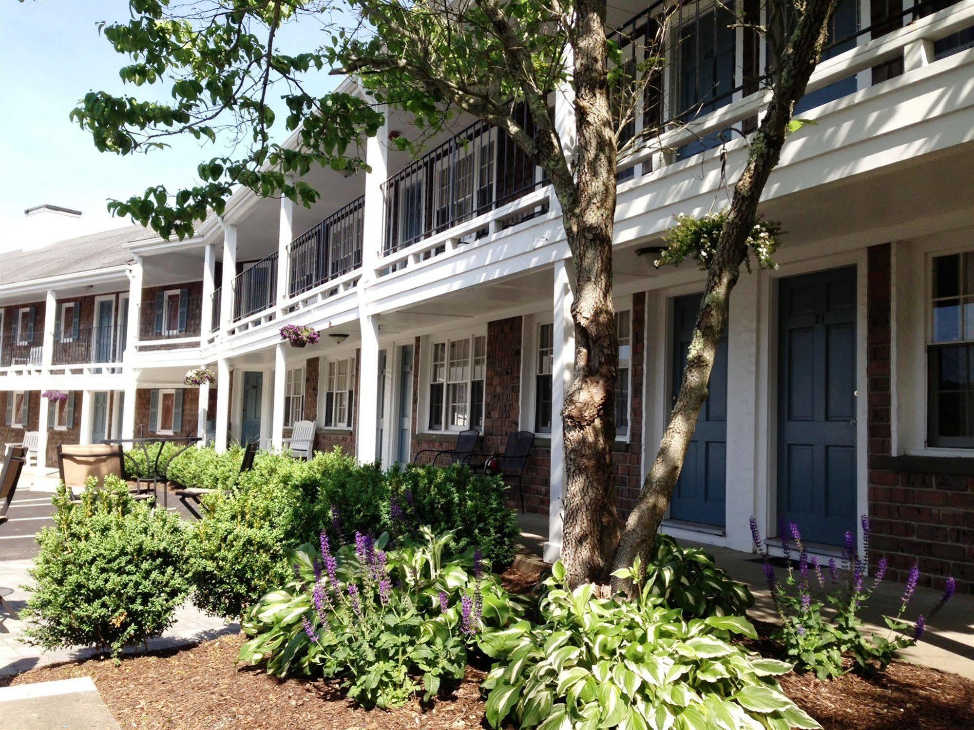 Centerville Corners Inn Exterior photo